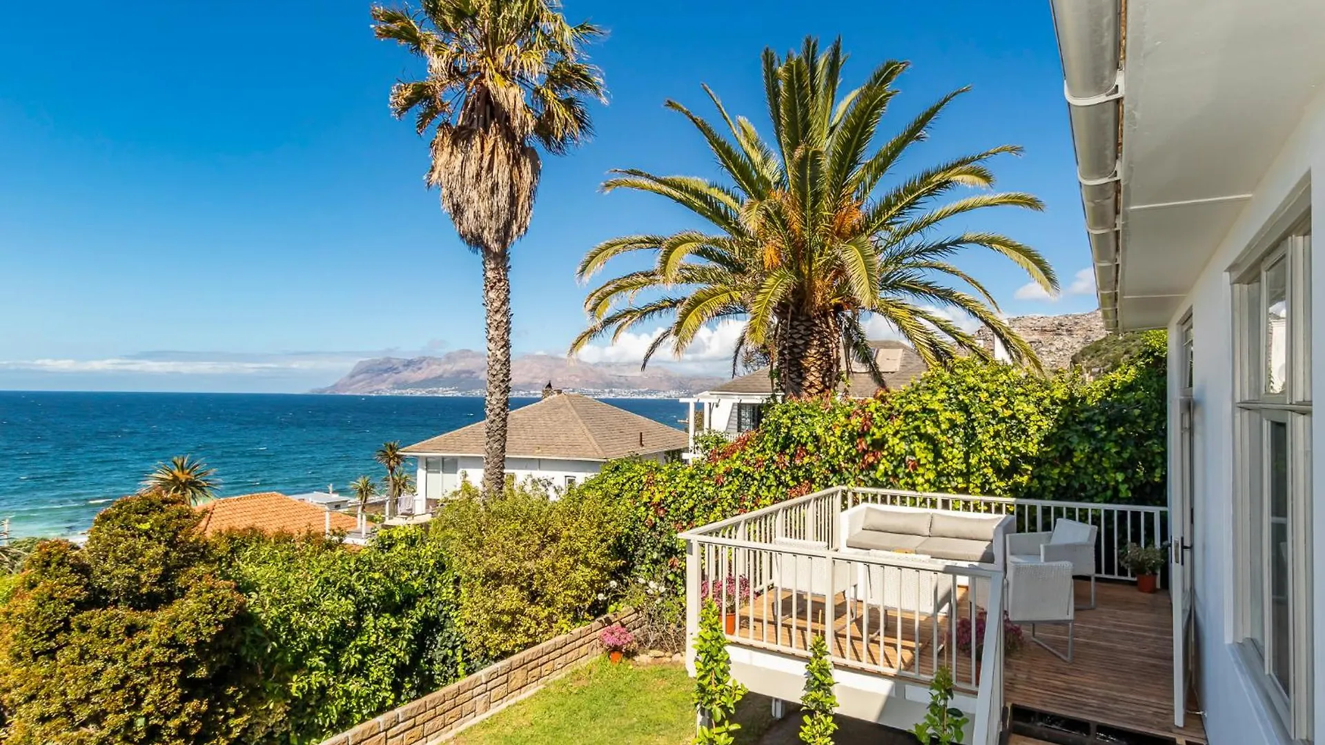 Davley House, St James Kalk Bay Cape Town 0*,  South Africa